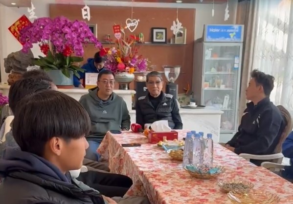  徐根寶寄語申花球員：世界杯出線才是硬道理，要為國家隊爭取榮譽
